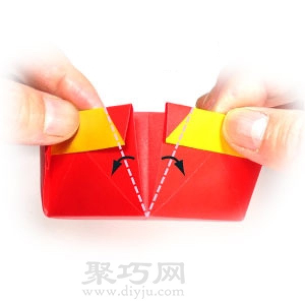 How to fold handmade origami heart-shaped round paper box