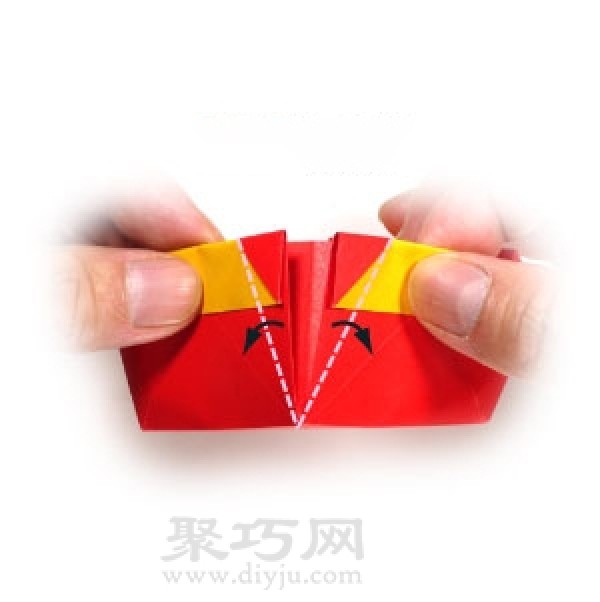 How to fold handmade origami heart-shaped round paper box