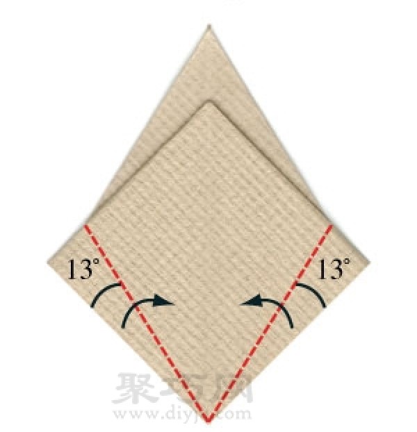 Illustration of how to fold a three-dimensional pyramid using A4 paper