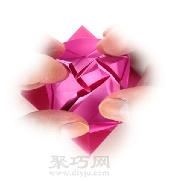 Simple illustration of origami pinwheel envelope