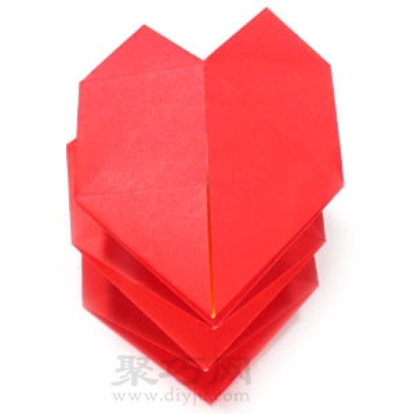 How to fold a heart-shaped spring. Use a piece of paper to fold a heart-shaped spring.