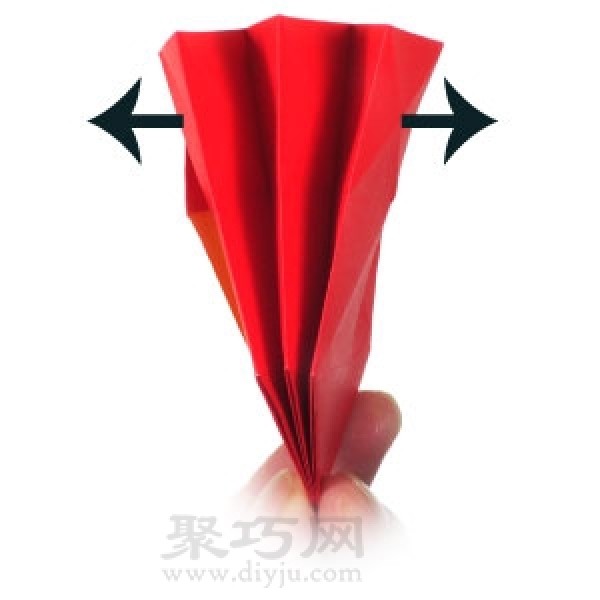 How to fold a heart-shaped spring. Use a piece of paper to fold a heart-shaped spring.