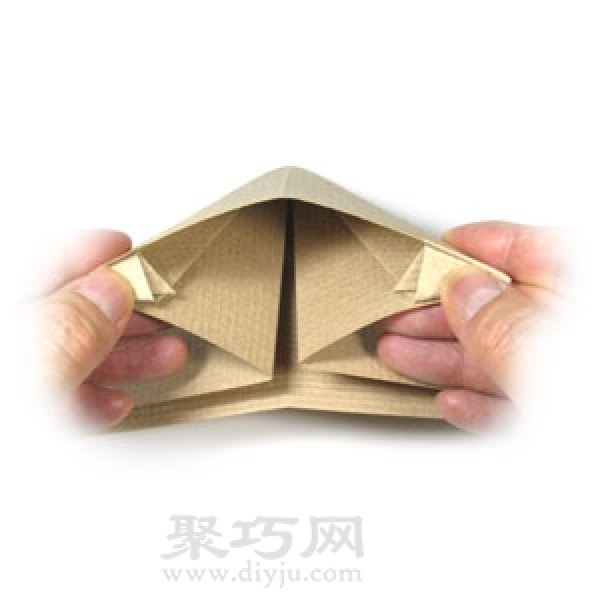 Illustration of pyramid origami folding method