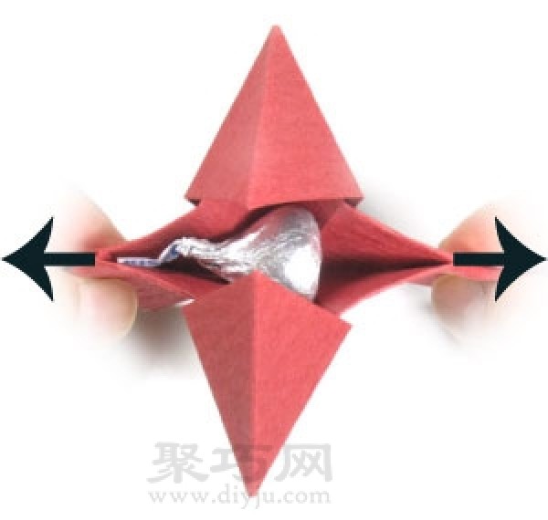 Three-dimensional heart origami tutorial