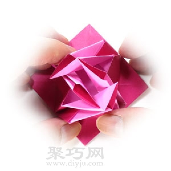 Simple illustration of origami pinwheel envelope