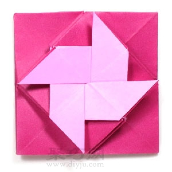 Simple illustration of origami pinwheel envelope