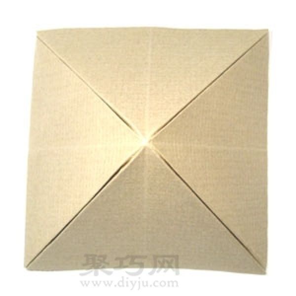 Illustration of pyramid origami folding method