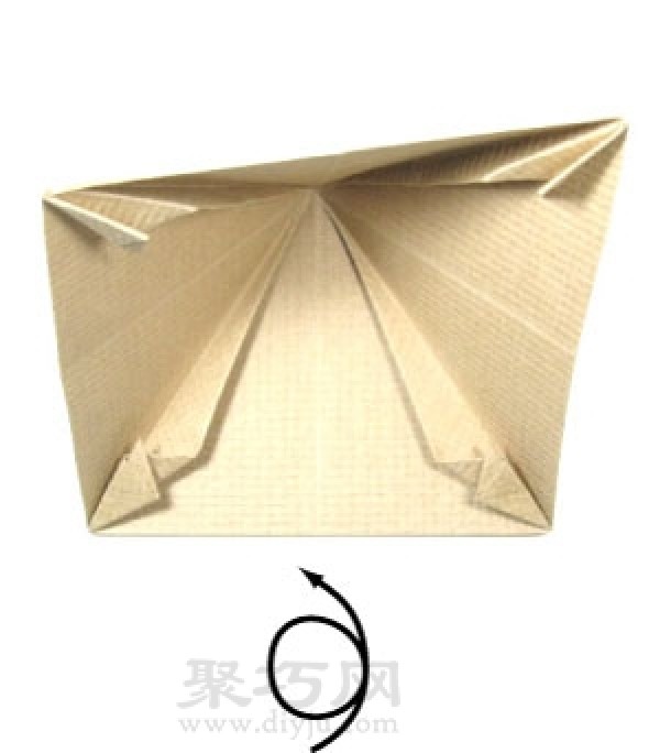 Illustration of pyramid origami folding method