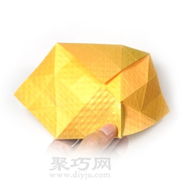 Simple illustration of handmade origami three-dimensional yellow crown