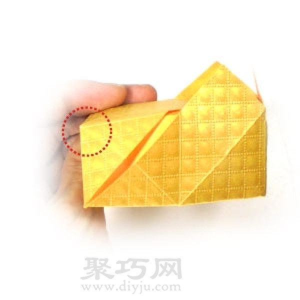 Simple illustration of handmade origami three-dimensional yellow crown