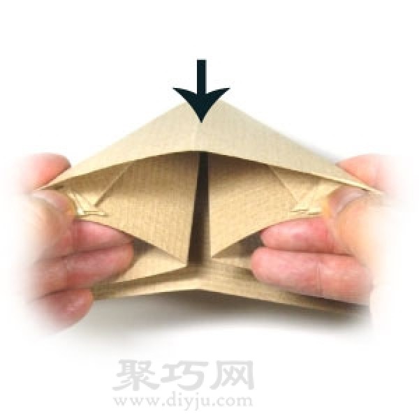 Illustration of pyramid origami folding method