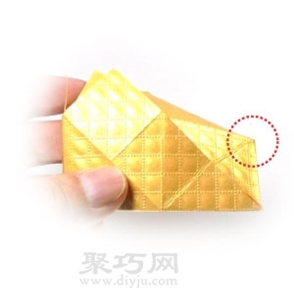 Simple illustration of handmade origami three-dimensional yellow crown