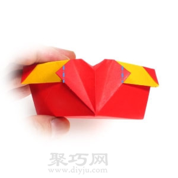 How to fold handmade origami heart-shaped round paper box