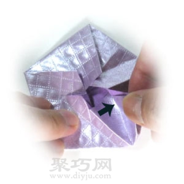 Steps to fold handmade origami starfish