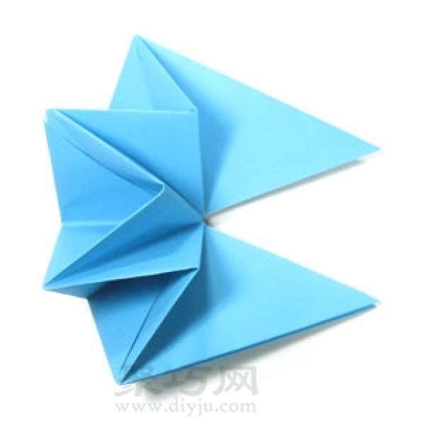 Manual origami three-dimensional five-pointed star folding steps