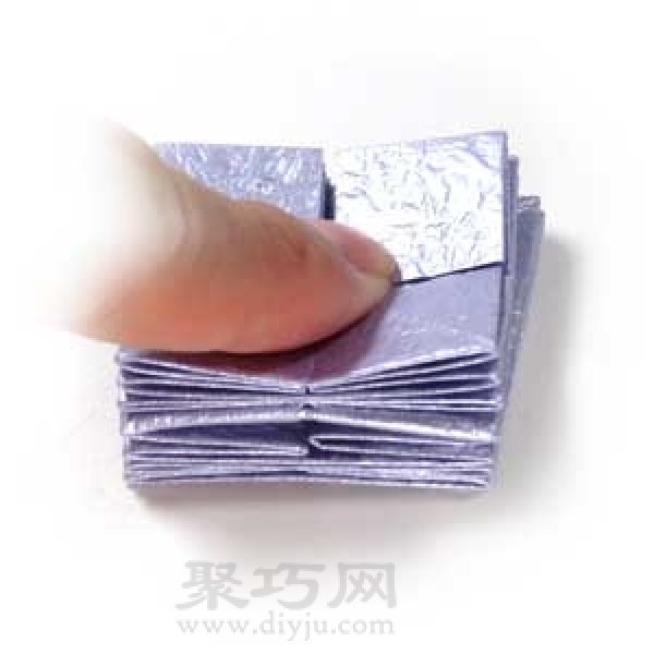 How to fold an origami square spring