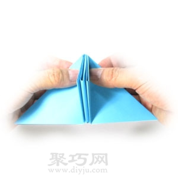 Manual origami three-dimensional five-pointed star folding steps