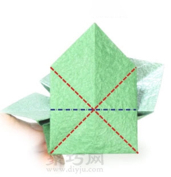 Illustration of steps to make three-dimensional four-leaf clover origami