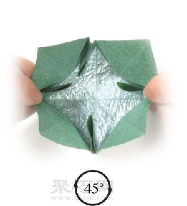 Illustration of steps to make three-dimensional four-leaf clover origami