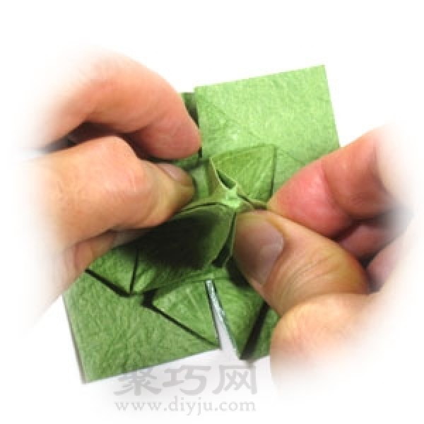 How to make origami lucky four leaf clover