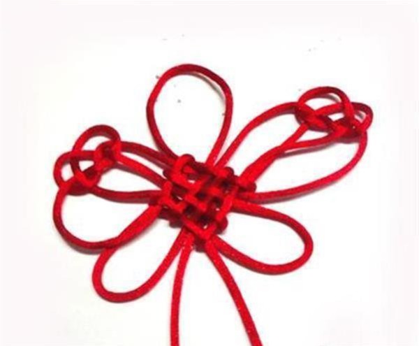 Illustrated tutorial on how to braid a Chinese knot bow