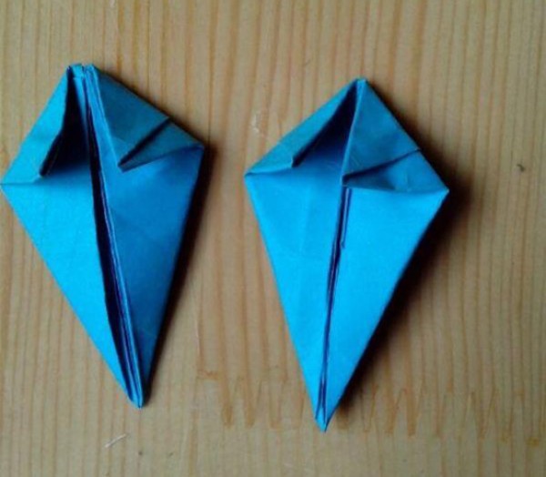 Illustration of the steps for folding a swallow paper airplane