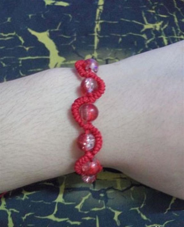 How to weave a red rope bracelet? Simple and beautiful red rope bracelet weaving tutorial with illustrations