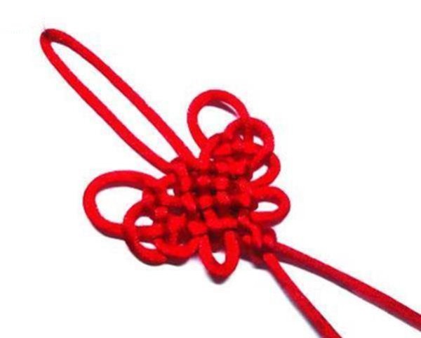 Illustrated tutorial on how to braid a Chinese knot bow