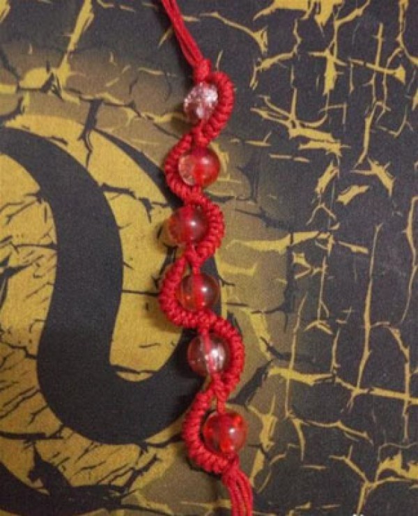 How to weave a red rope bracelet? Simple and beautiful red rope bracelet weaving tutorial with illustrations