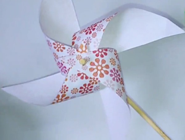 Illustration of steps on how to make a childhood toy paper pinwheel