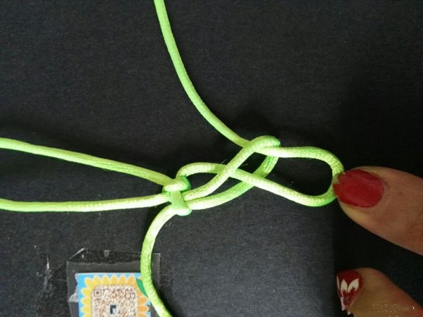 Basics of Chinese Knot: Illustration of Lock Knot Knitting Method