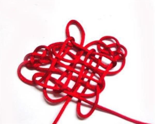 Illustrated tutorial on how to braid a Chinese knot bow