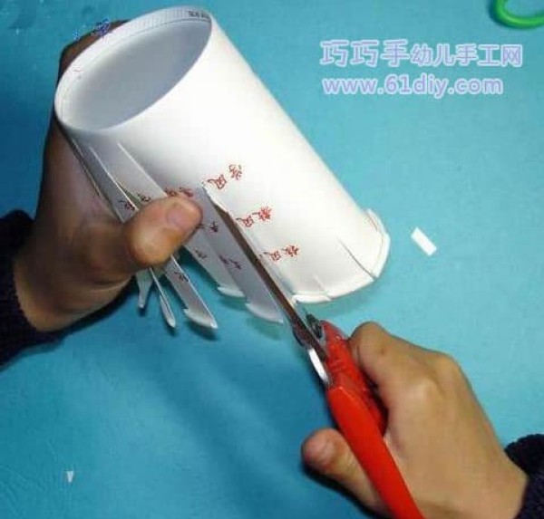 Environmentally friendly crafts for children - paper cup lanterns