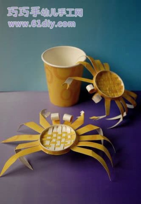 Paper cup creative handicraft--crab