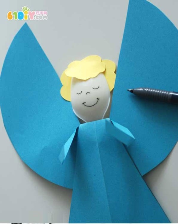 DIY little angel from cardboard spoon