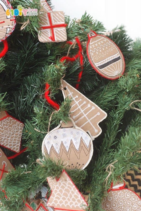 Handmade Christmas decorations from waste cardboard