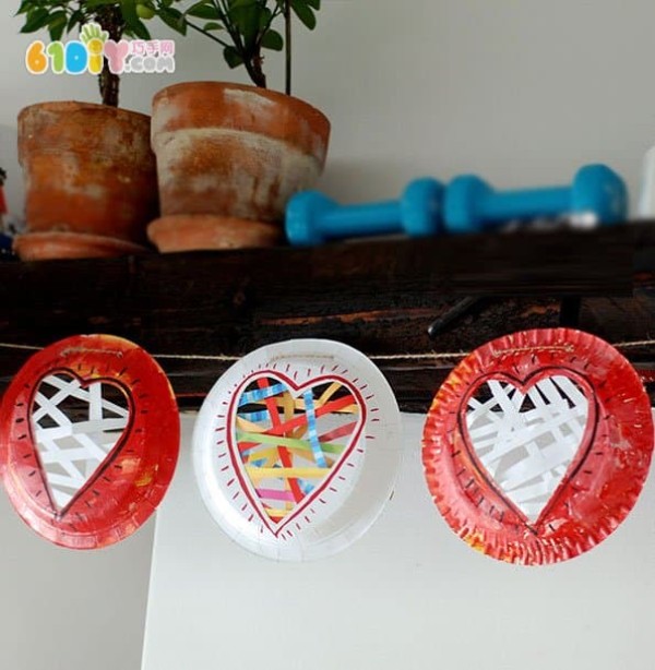 Mothers Day parent-child handicrafts paper plate hearts