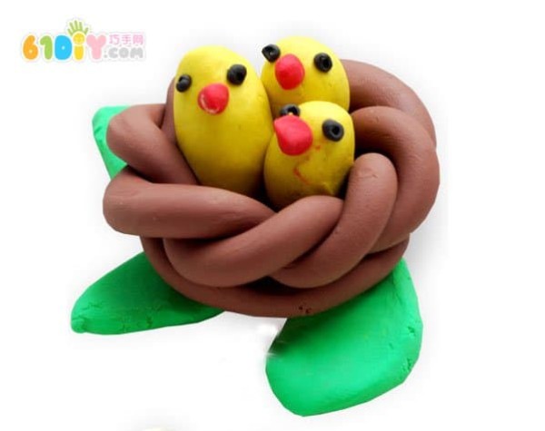 Clay to make Easter egg baskets and birds nests