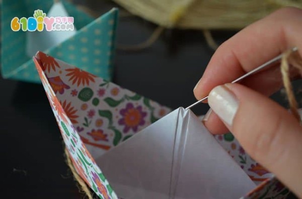 The process of making simple and beautiful boat ornaments