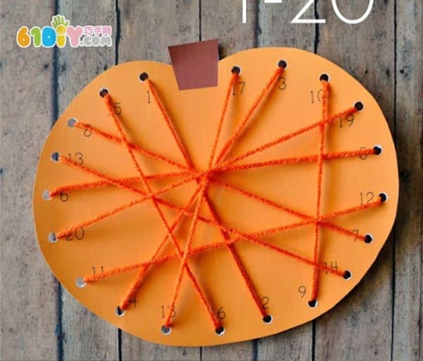 Halloween crafts for children - Threaded Pumpkins