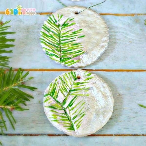 Salt Dough to Make Pine Leaf Christmas Ornaments