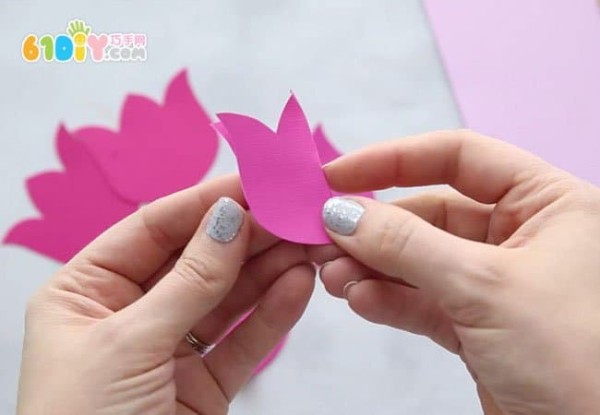 Make a simple tulip flower greeting card