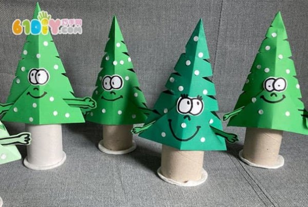 Children’s DIY Christmas tree making