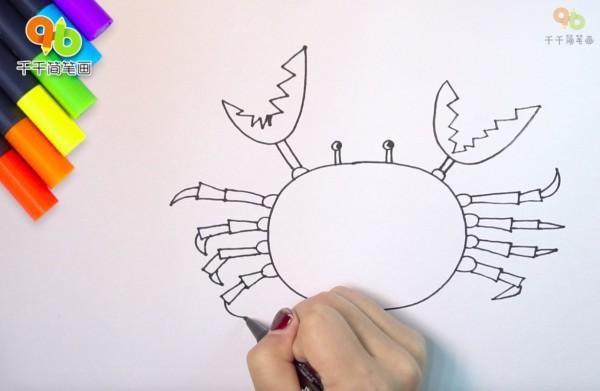 Simple drawing of big crab on the table