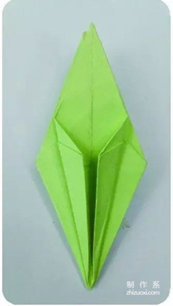 Handicraft workshop - fold lilies with mom and dad