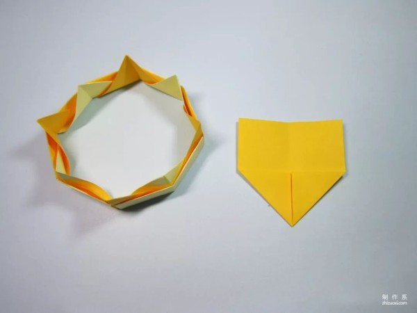 Childrens handmade origami crown simple step-by-step diagram of origami crown