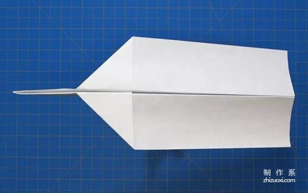 The simplest paper airplane, basic folding method