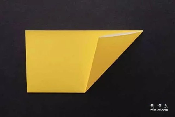 A simple method for children to cut out a five-pointed star from origami (step-by-step illustration)