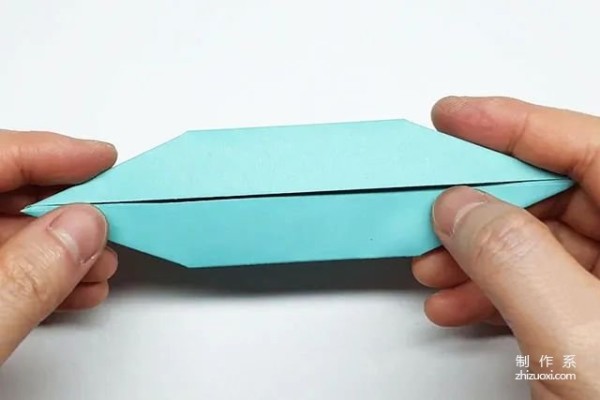 Simple origami tutorial for children: How to fold a handmade origami boat (step-by-step illustration)