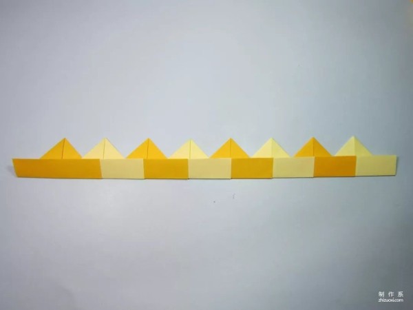 Childrens handmade origami crown simple step-by-step diagram of origami crown